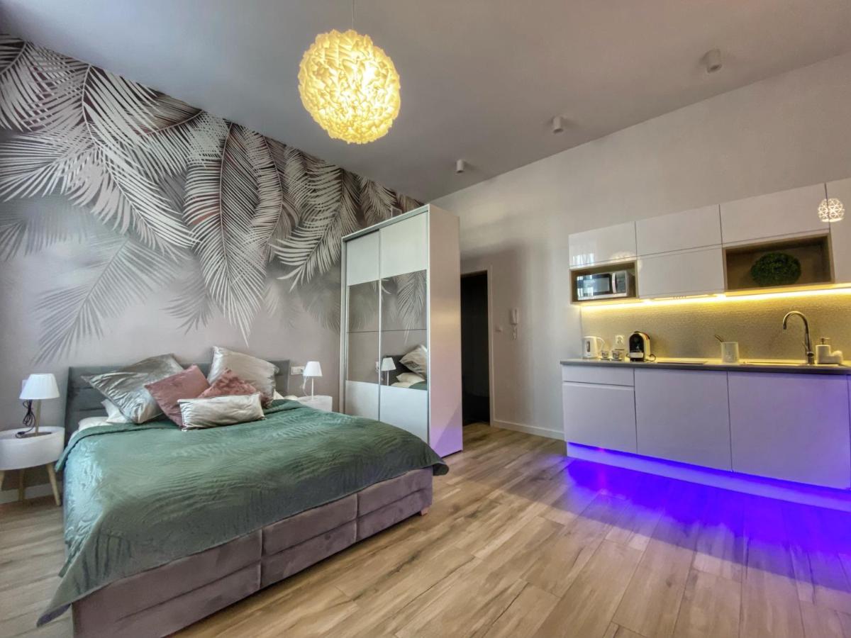 Apartament Bialy Z Jacuzzi Cracóvia Exterior foto