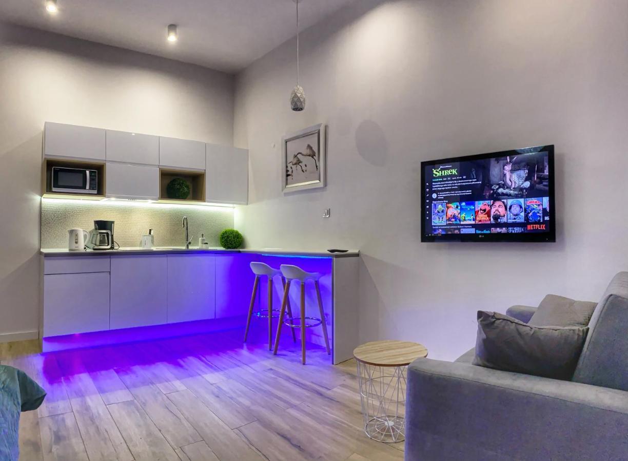 Apartament Bialy Z Jacuzzi Cracóvia Exterior foto
