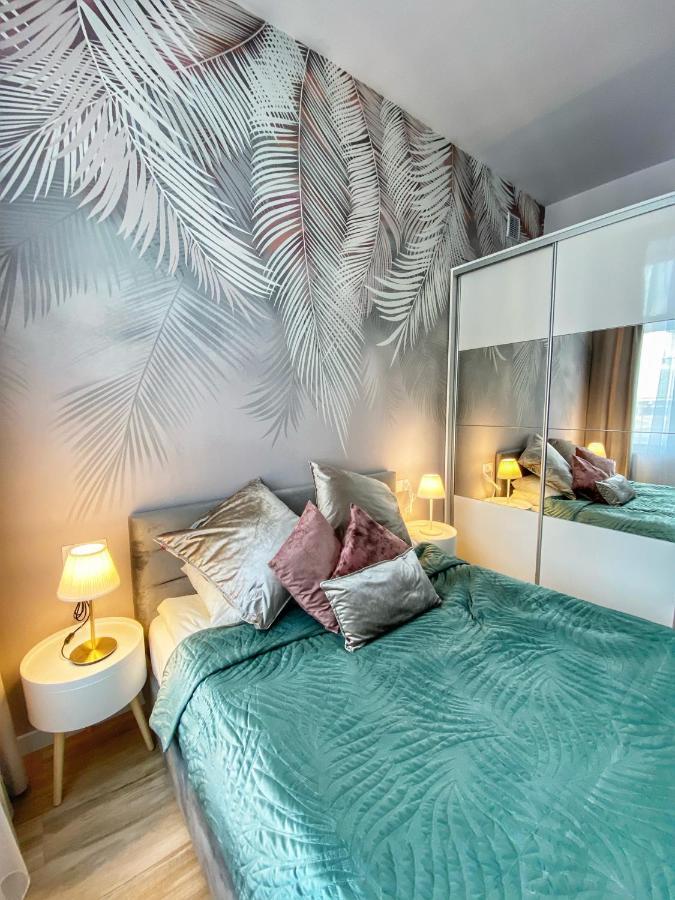 Apartament Bialy Z Jacuzzi Cracóvia Exterior foto