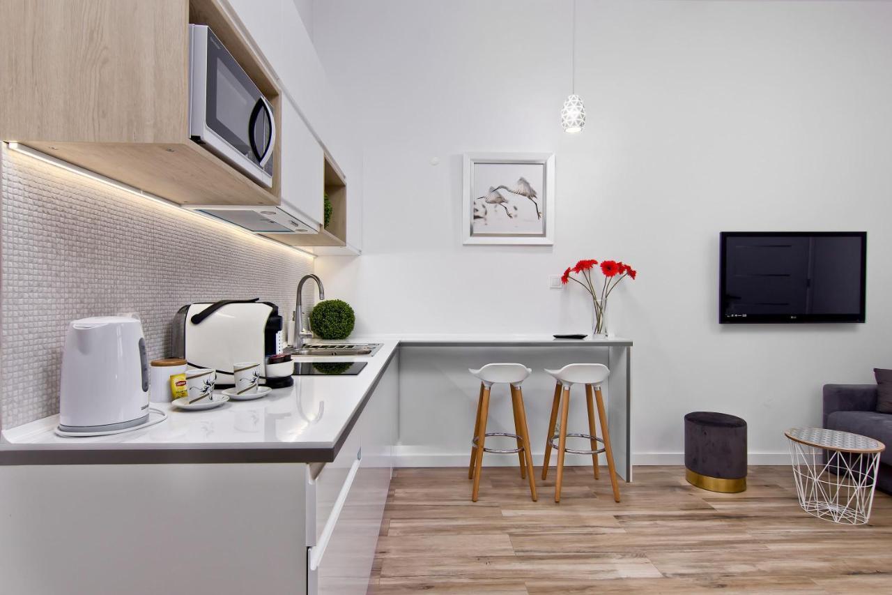 Apartament Bialy Z Jacuzzi Cracóvia Exterior foto