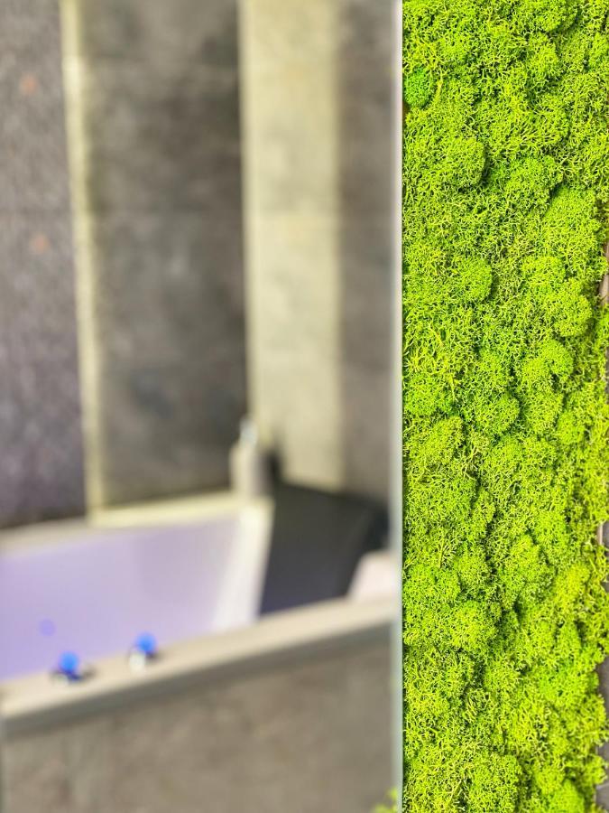 Apartament Bialy Z Jacuzzi Cracóvia Exterior foto